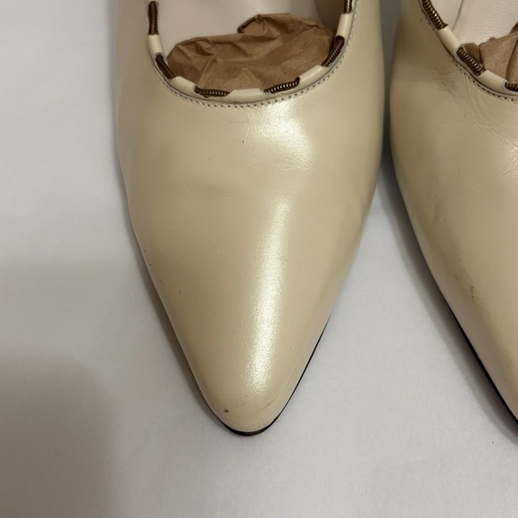 Stuart Weitzman Leather Cream Heels Size 10 Made in Spain - Picture 2 of 15